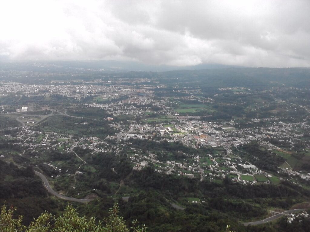 Vista elevada de Teziutlán desde el Cerro de Chignautla