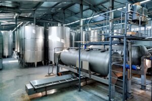 instalaciones de una de las fábricas de la industria cervecera en Tecate, Baja California.