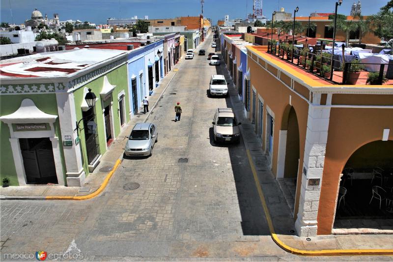 Imagen panorámica de la ciudad de Campeche, con alto potencial y zonas ideales para rentar un departamento