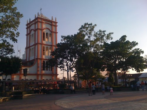 Panorama del centro de la ciudad, el cual representa un ambiente cultural y agradable, motivando a rentar una casa en Cintalapa.